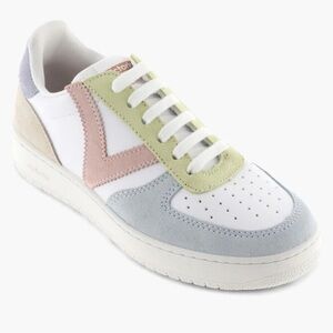 Victoria sneakers